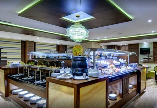 Crowne Plaza - Madina