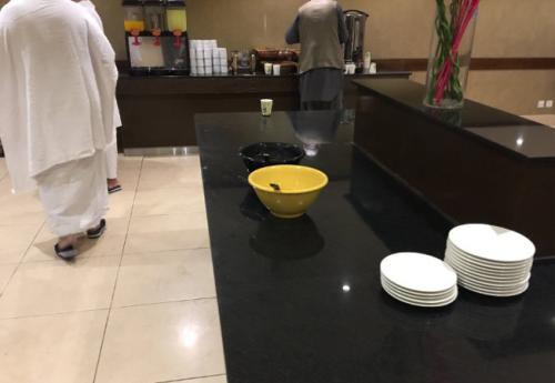 Ramada Dar Al Feazeen