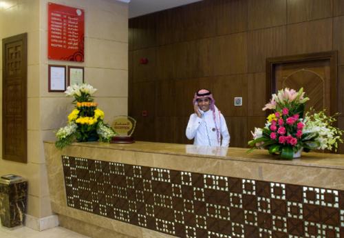 Ramada Dar Al Feazeen